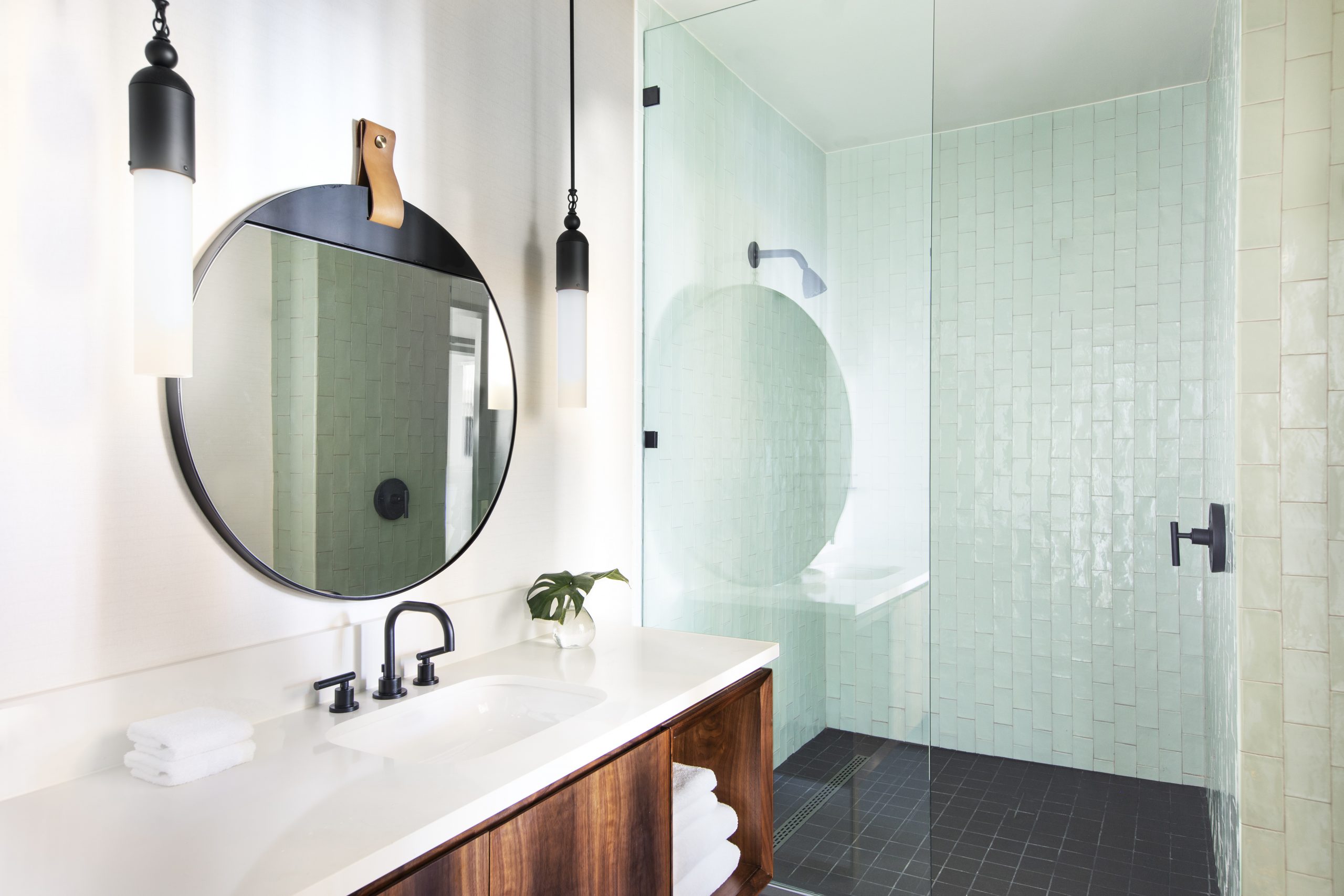 alexis hotel | suite bathroom | image 13