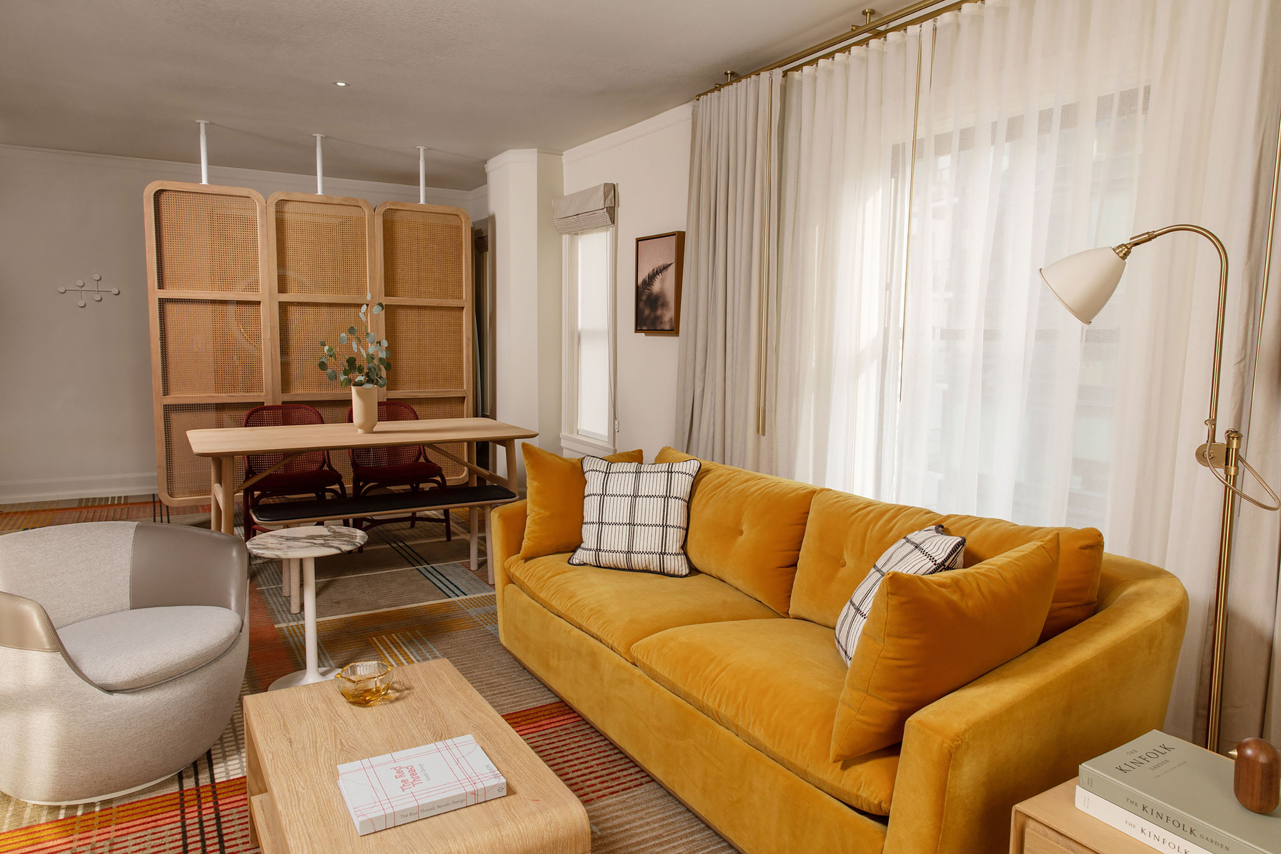 hotel ändra | suite living | image 2