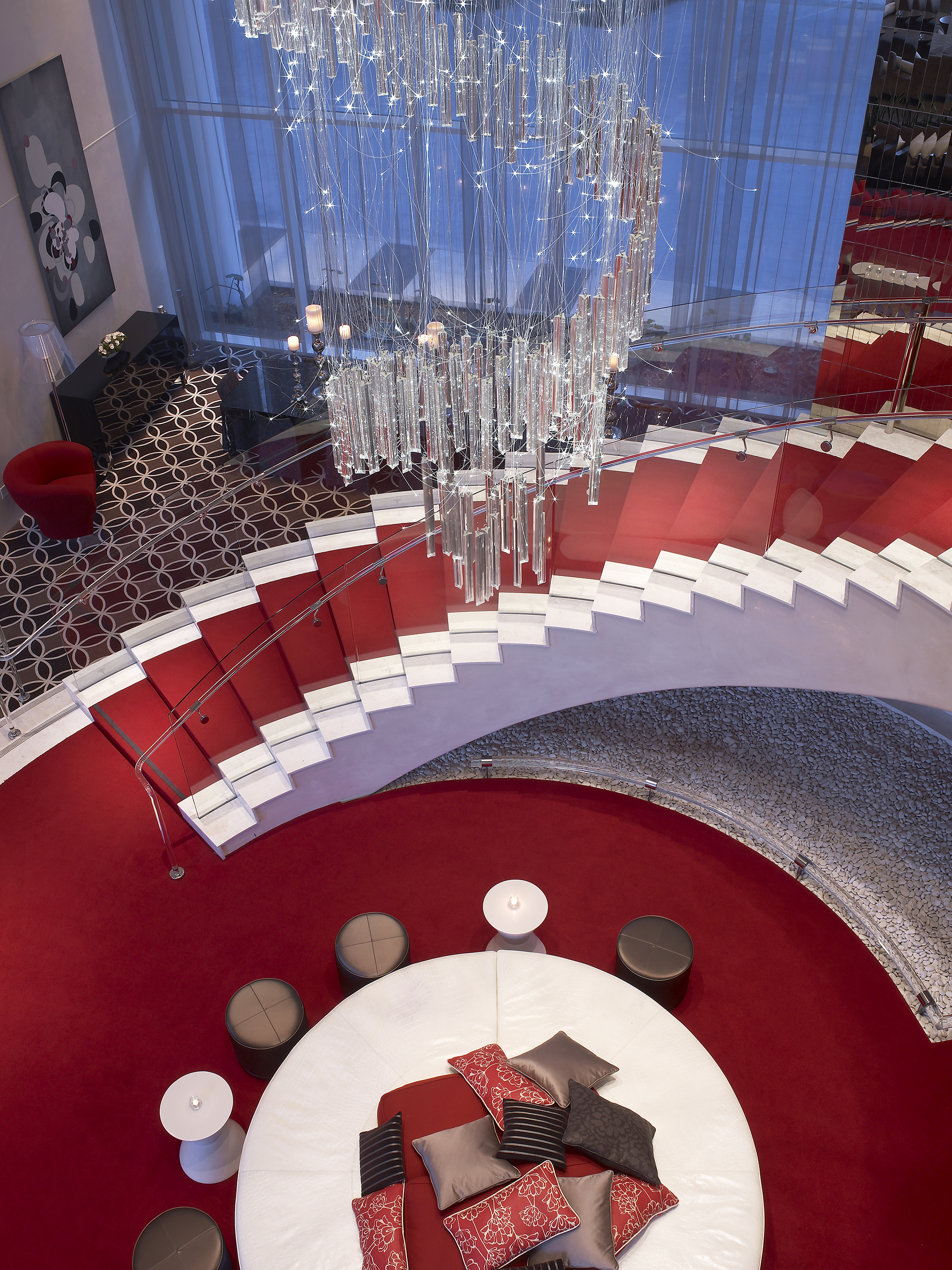 w hollywood | grand stair | image 8