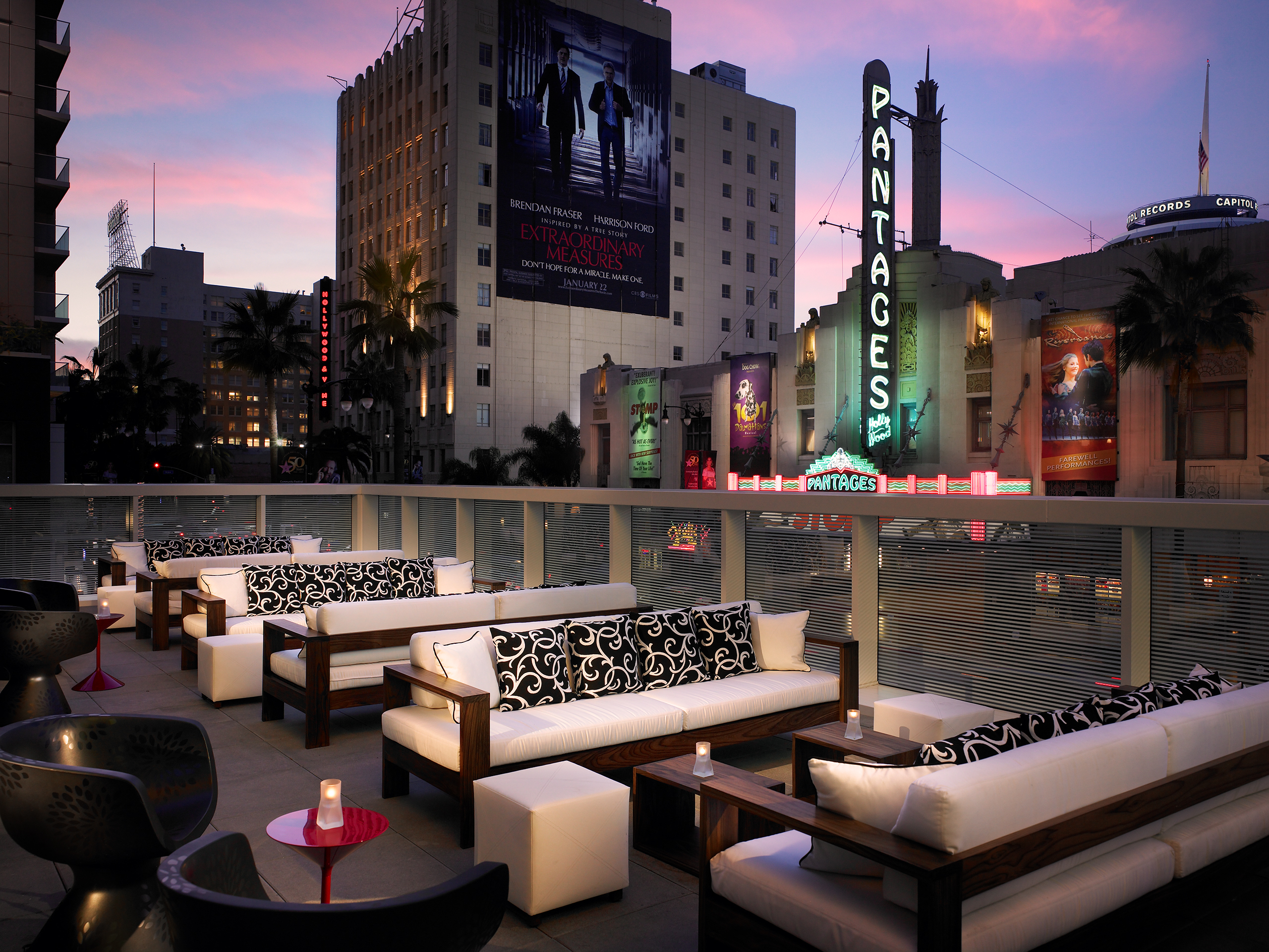 w hollywood | terrace | image 15