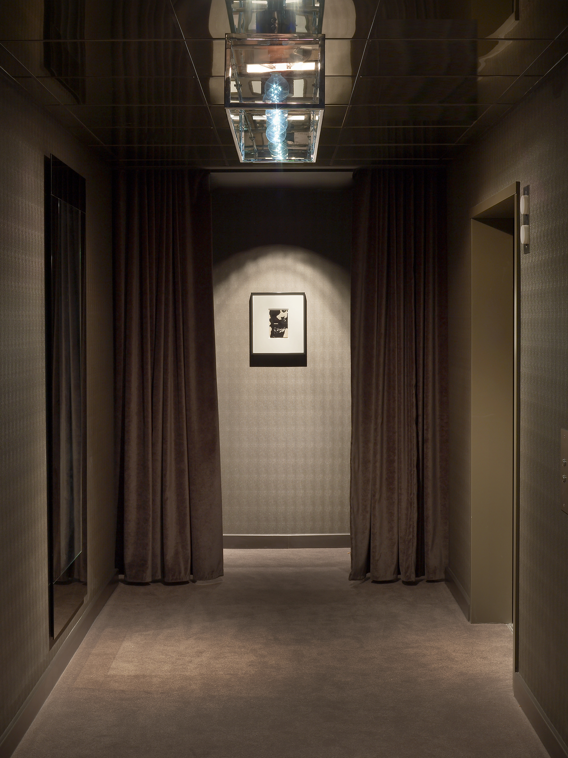 w hollywood | lift lobby | image 18
