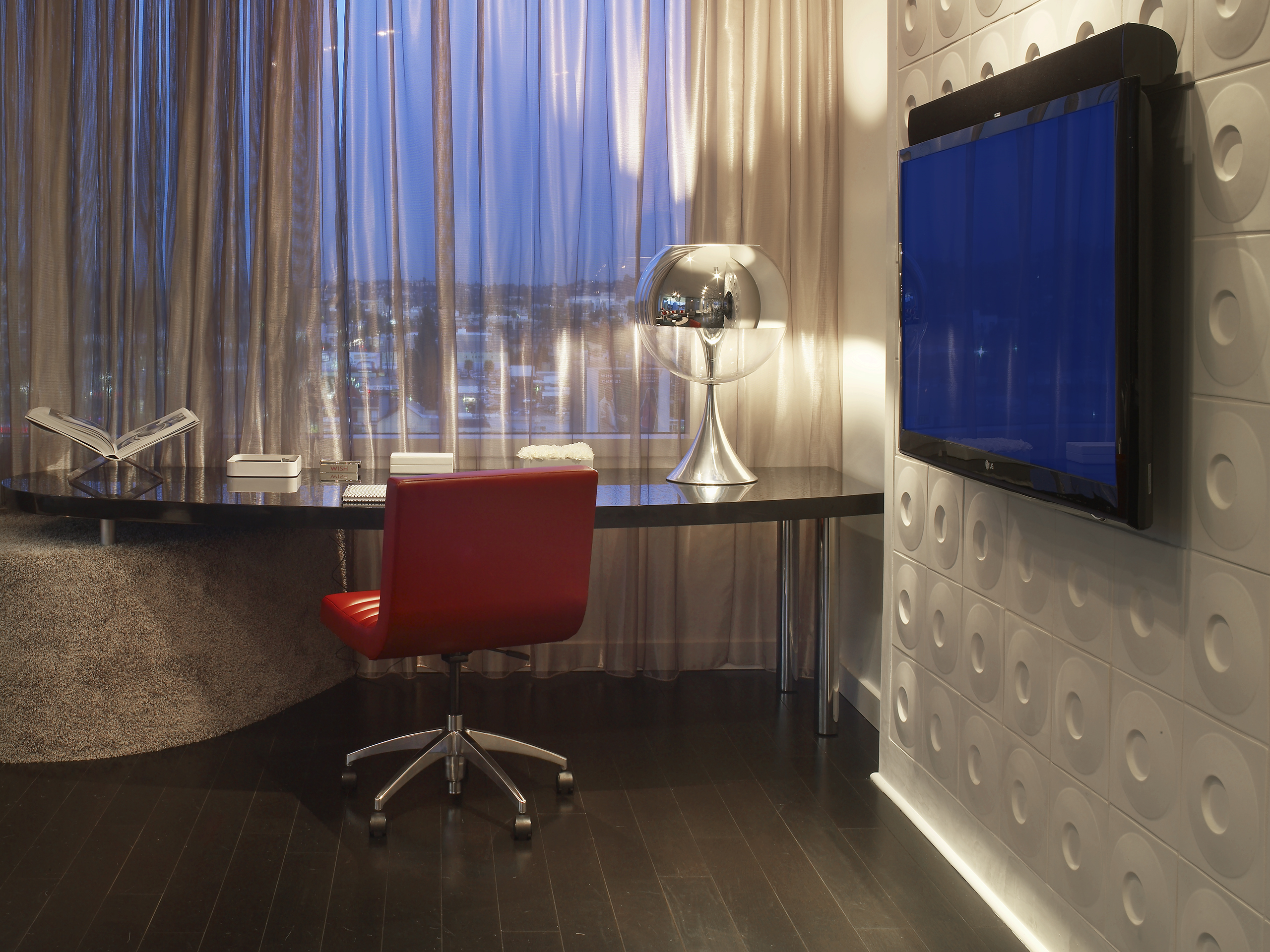 w hollywood | ewow suite | image 30